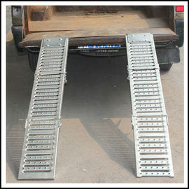 ATVS に荷を積むための専門家の調節可能な 1000lbs 鋼鉄折る傾斜路